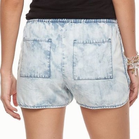 JUICY COUTURE Light Denim Blue Jogger Shorts M - Picture 2 of 3